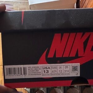 Nike Air Jordan 1 Retro High OG Box - Black and Red